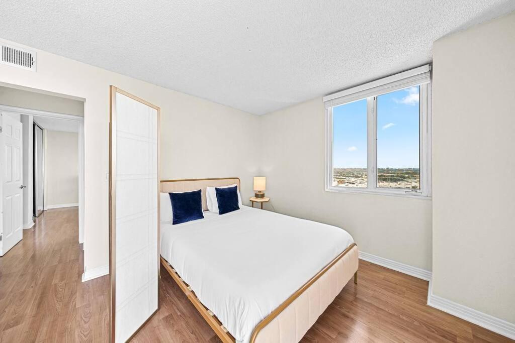 Sun-kissed Oceanfront Gem With Spectacular Views Appartement